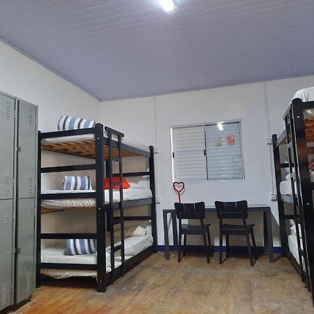 Vilarejo Hostel Pinheiros Guest House São Paulo Zimmer foto